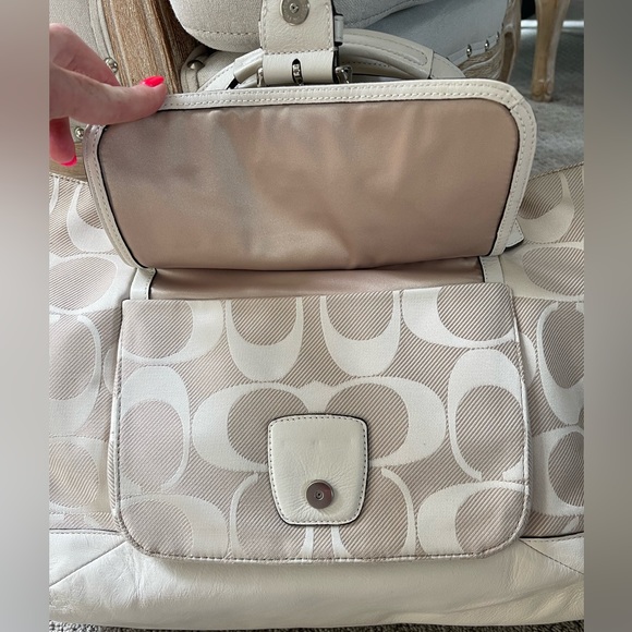 Authentic Coach Tote Bag - Picture 4 of 16